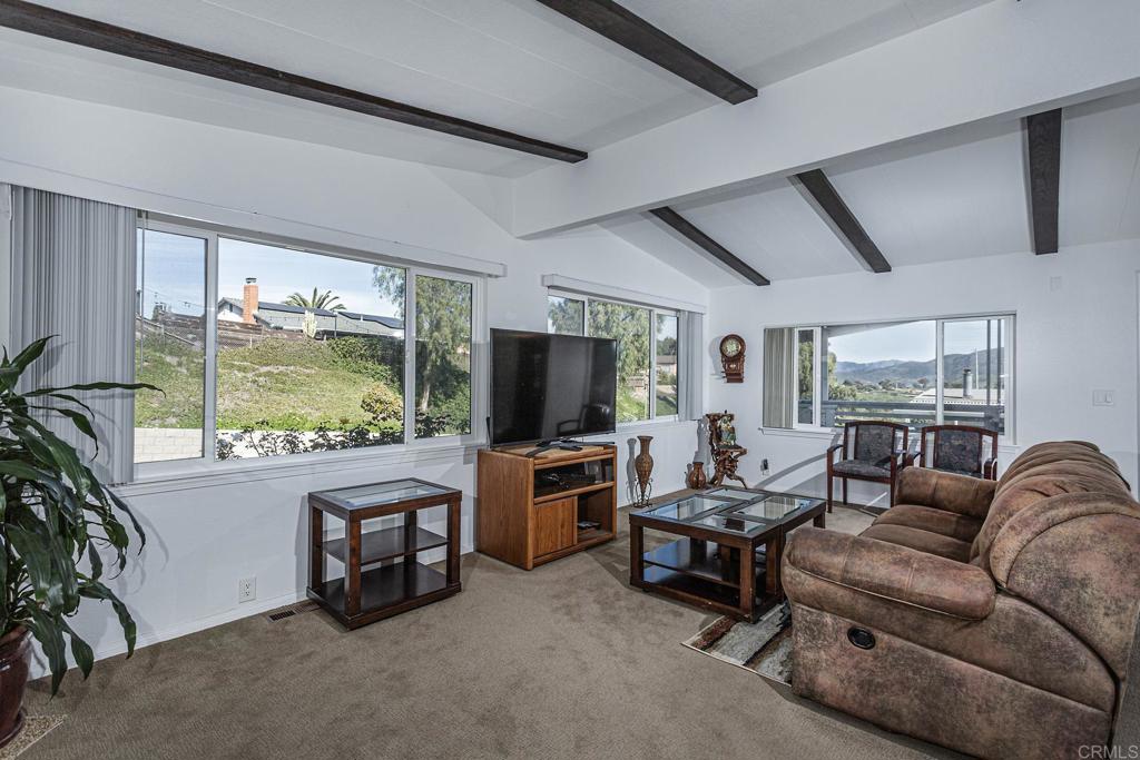 275 South Worthington Street, Unit SPC 48 Spring Valley, CA 91977 - Photo 11 of 47 Living Room