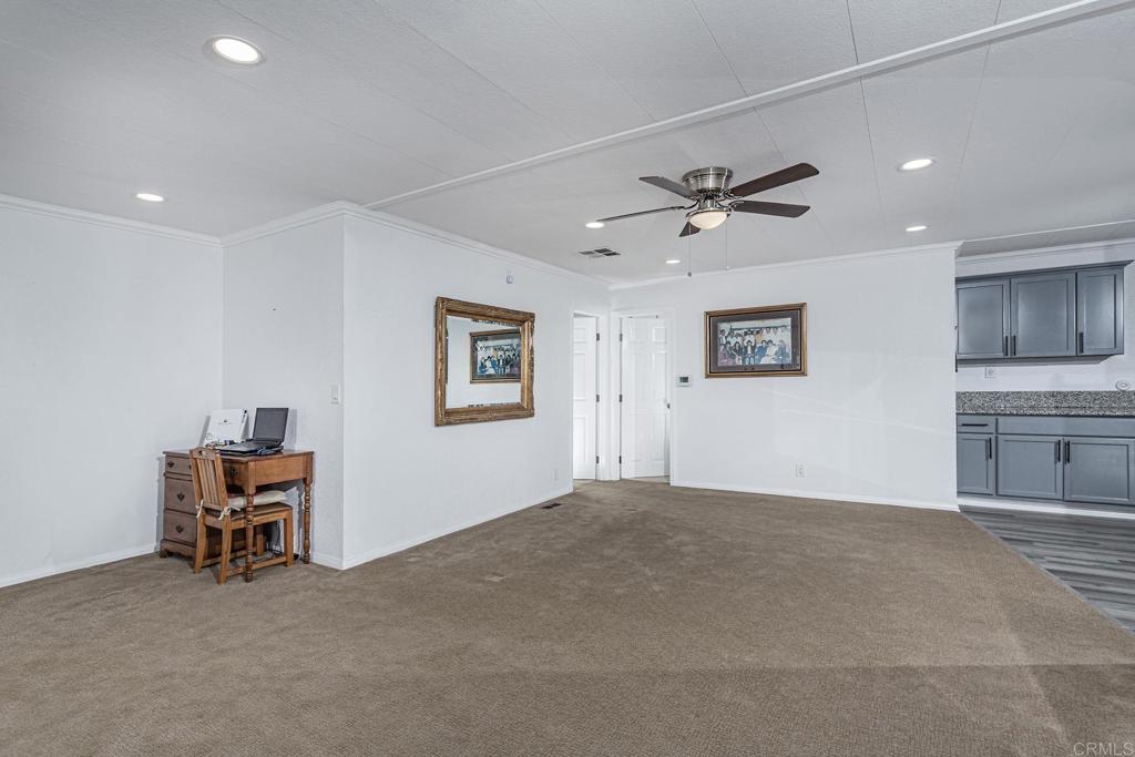 275 South Worthington Street, Unit SPC 48 Spring Valley, CA 91977 - Photo 17 of 47 Den/Family/Great Room