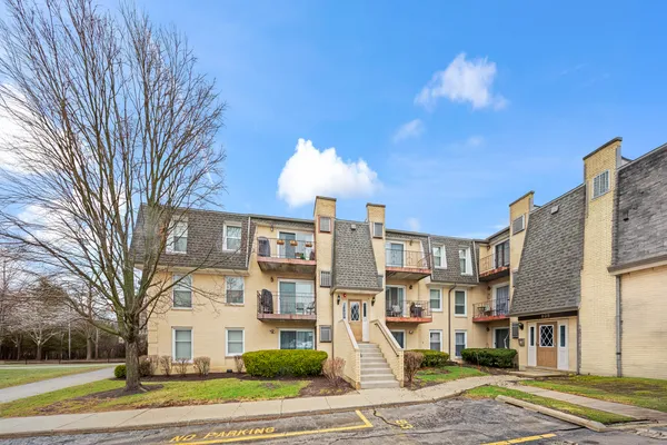 $149,000 | 810 North River Road, Unit 1C, Mount Prospect, IL 60056