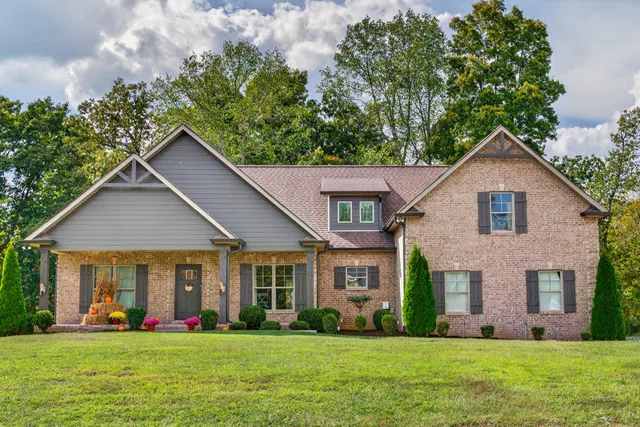 $619,900 | 4100 Ironwood Drive, Greenbrier, TN 37073