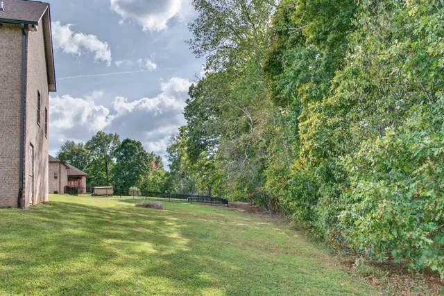 $619,900 | 4100 Ironwood Drive, Greenbrier, TN 37073