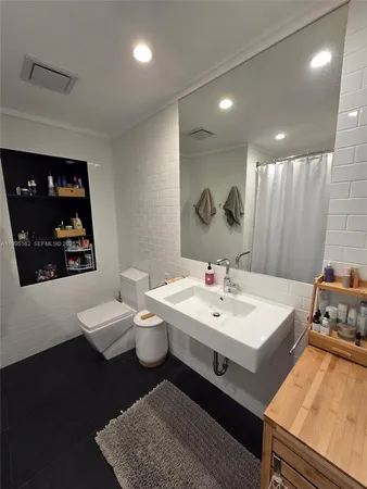 $10,000 | 2848 Southwest 22nd Avenue, Miami, FL 33133