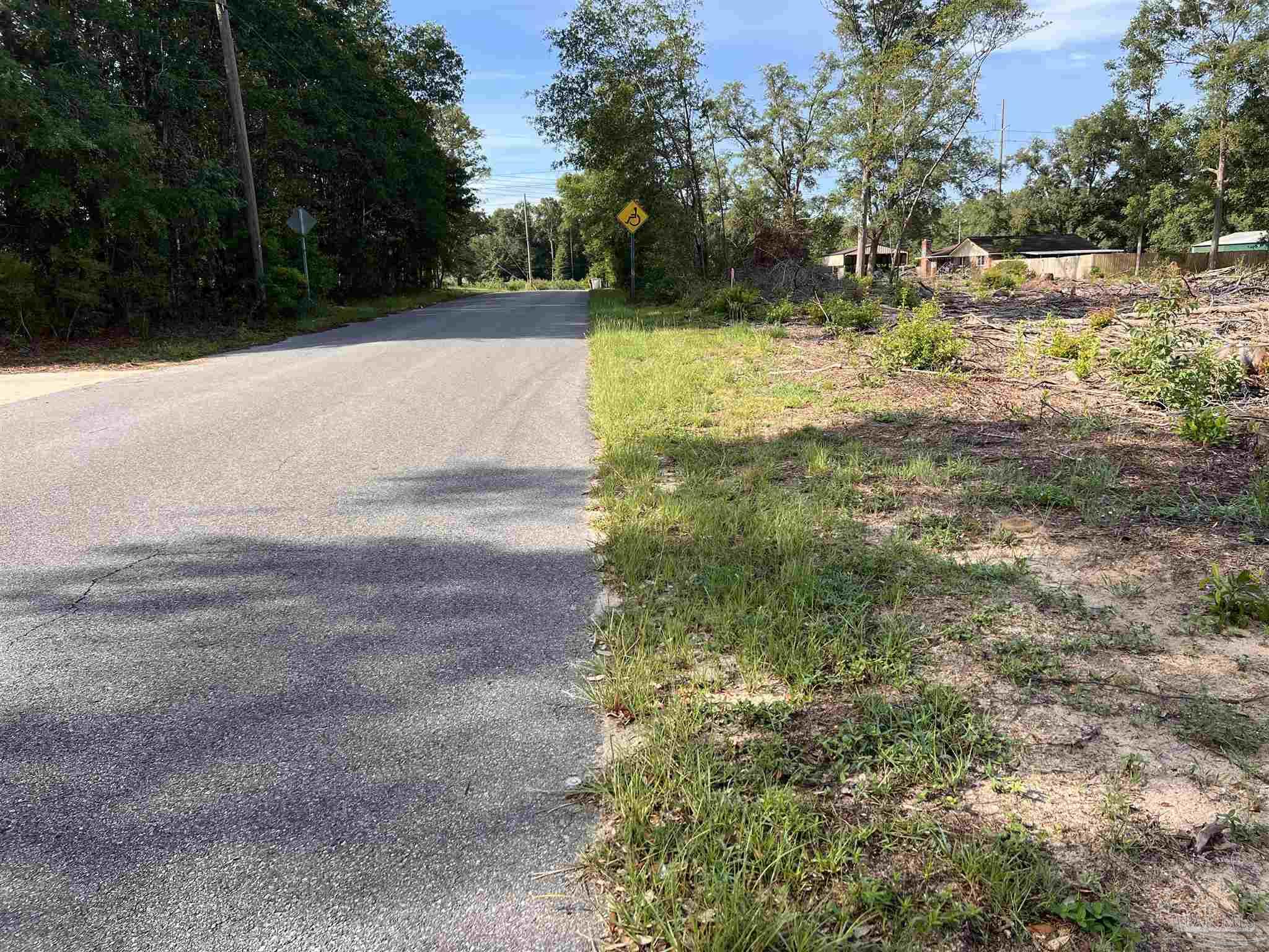 A Kembro Road Milton, FL 32570 - Photo 2 of 8