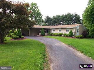 20 Robin Road Holland, PA 18966 - Photo 1 of 4 Gallery Image 1
