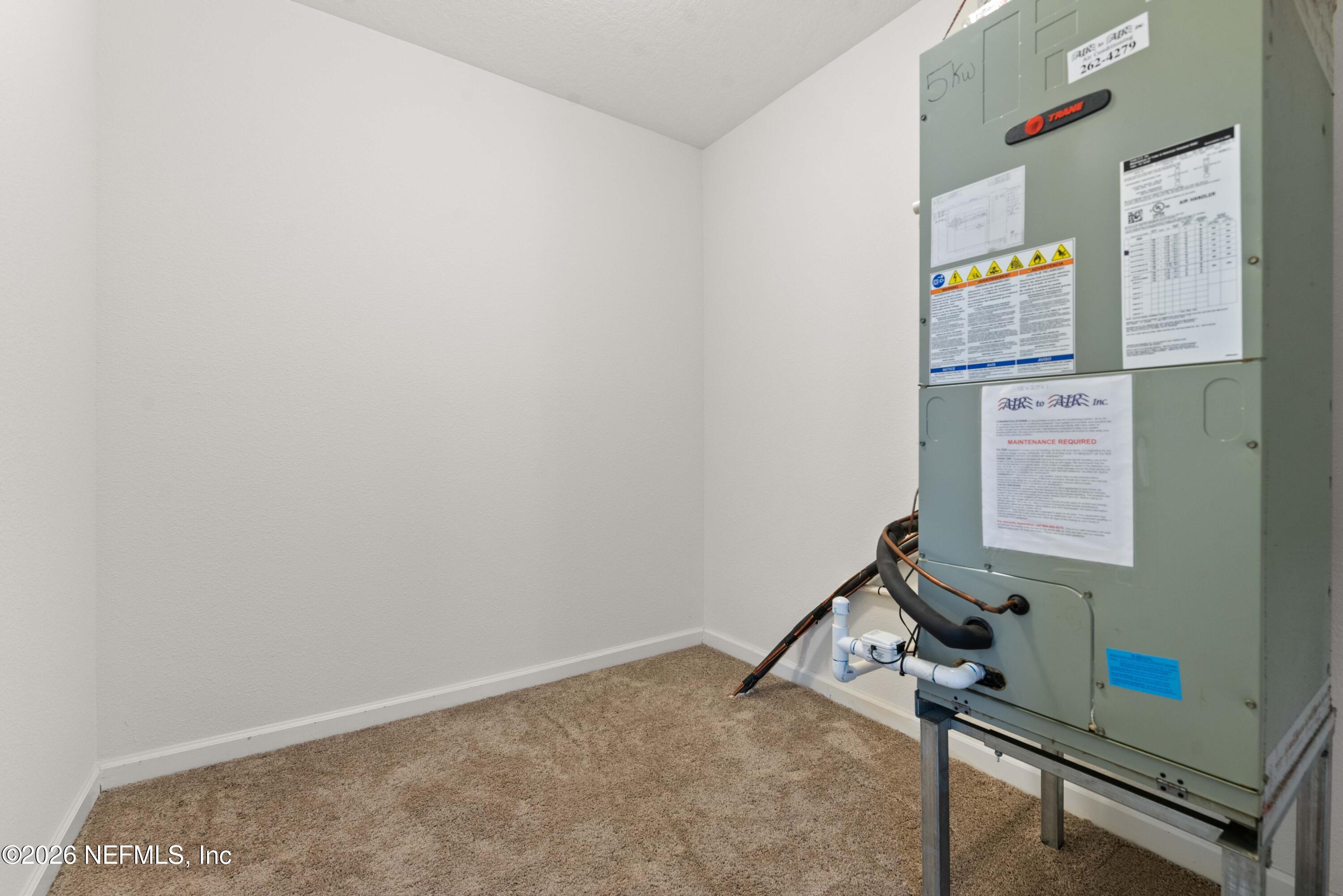 9862 Soldier Court Jacksonville, FL 32221 - Photo 23 of 30 a room with workbench and window