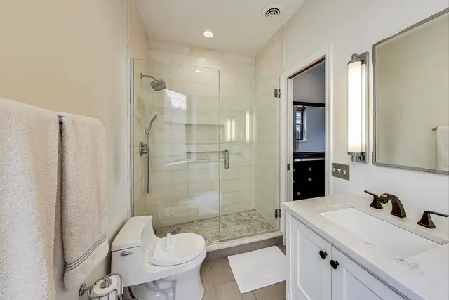 $720,000 | 3810 North Fremont Street, Unit 2B, Chicago, IL 60613