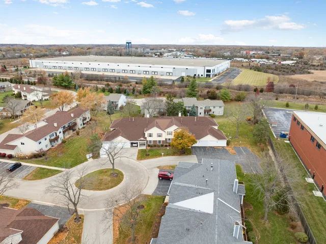 $289,900 | 748 Sterling Court, Unit A2, Bartlett, IL 60103