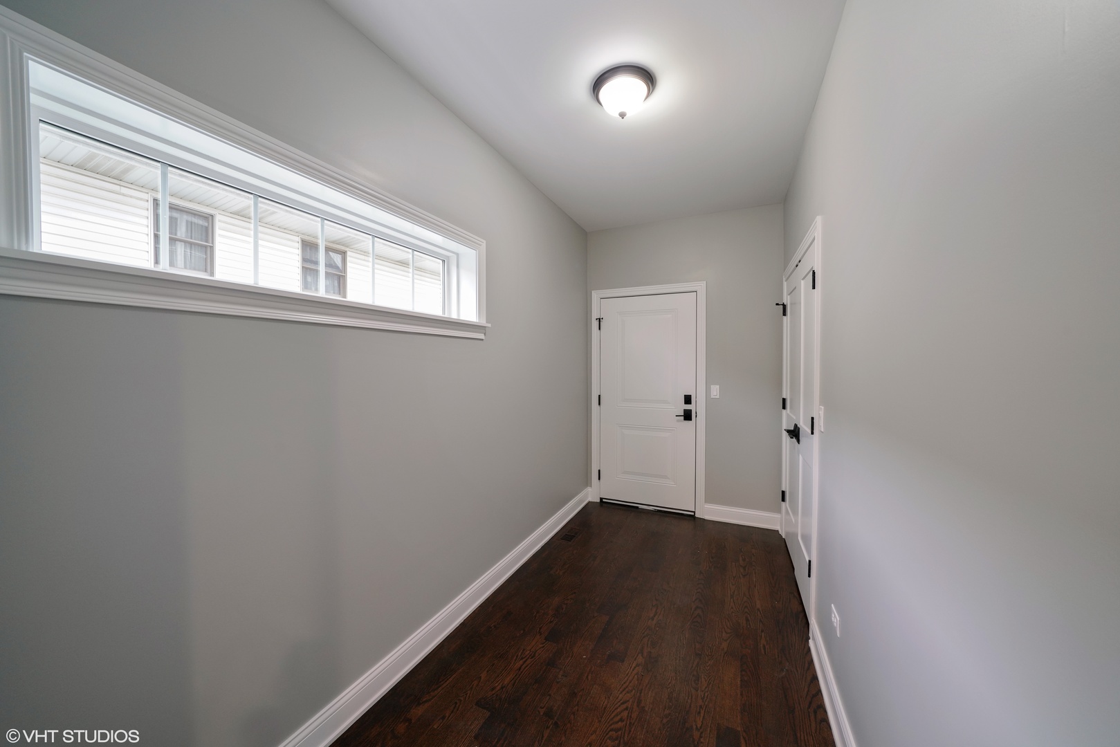 1205 Ridge Road Westmont, IL 60527 - Photo 10 of 16 a view of a hallway