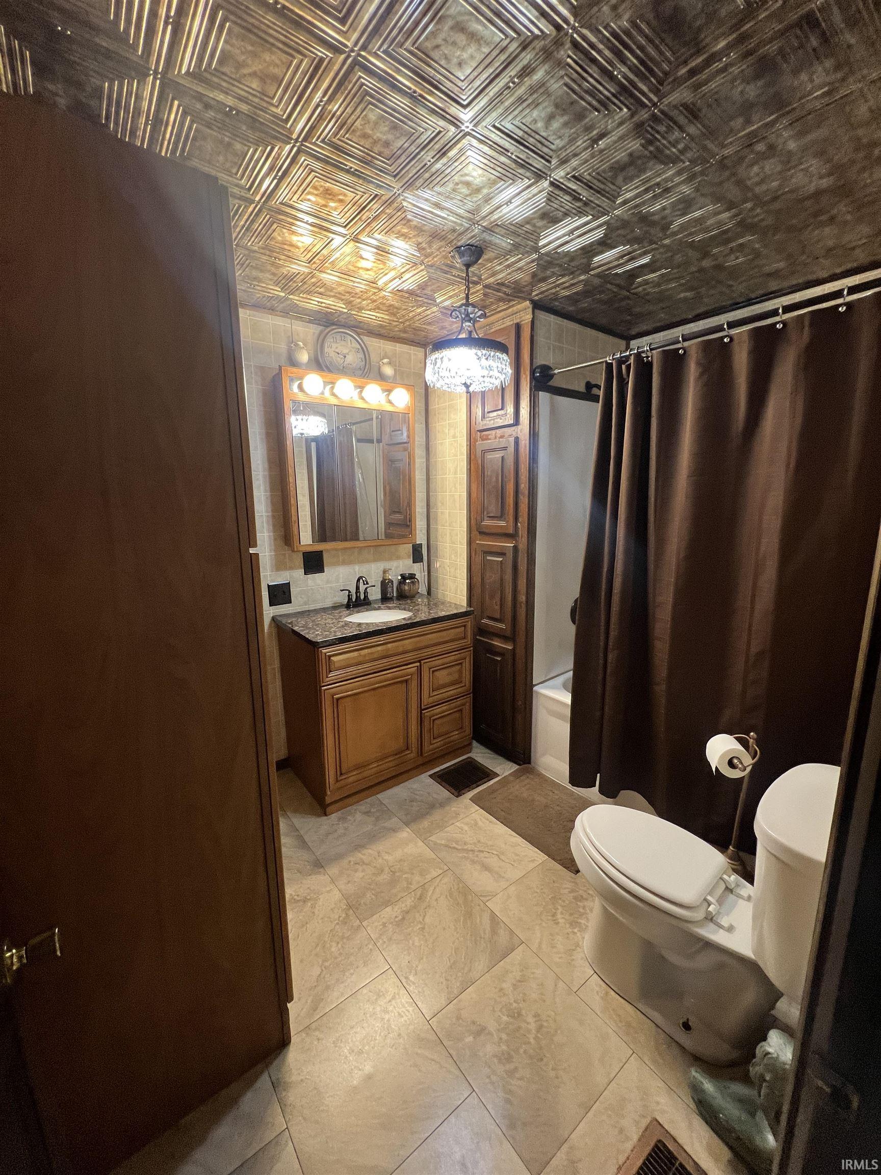 161 South Jackson Street Andrews, IN 46702 - Photo 6 of 17