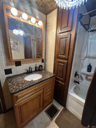 $179,900 | 161 South Jackson Street, Andrews, IN 46702