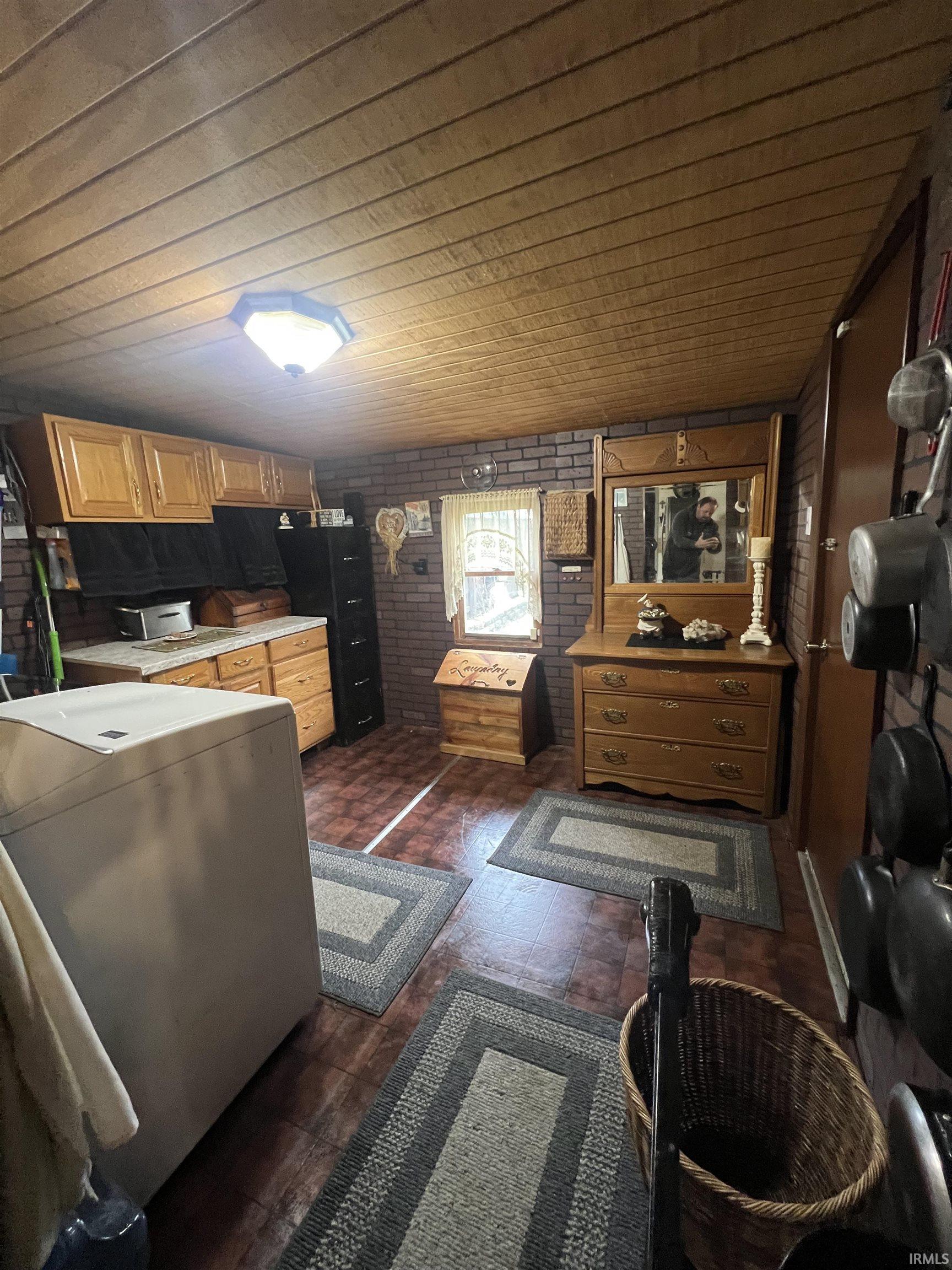 161 South Jackson Street Andrews, IN 46702 - Photo 9 of 17