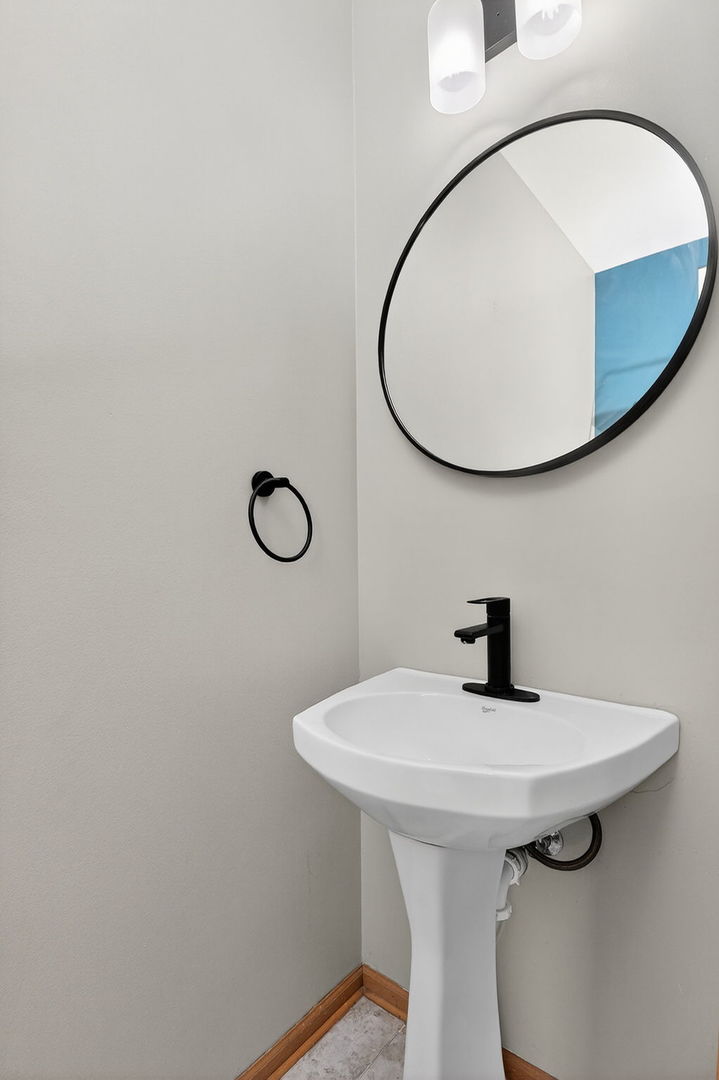 1735 Windcrest Lane Aurora, IL 60504 - Photo 11 of 20