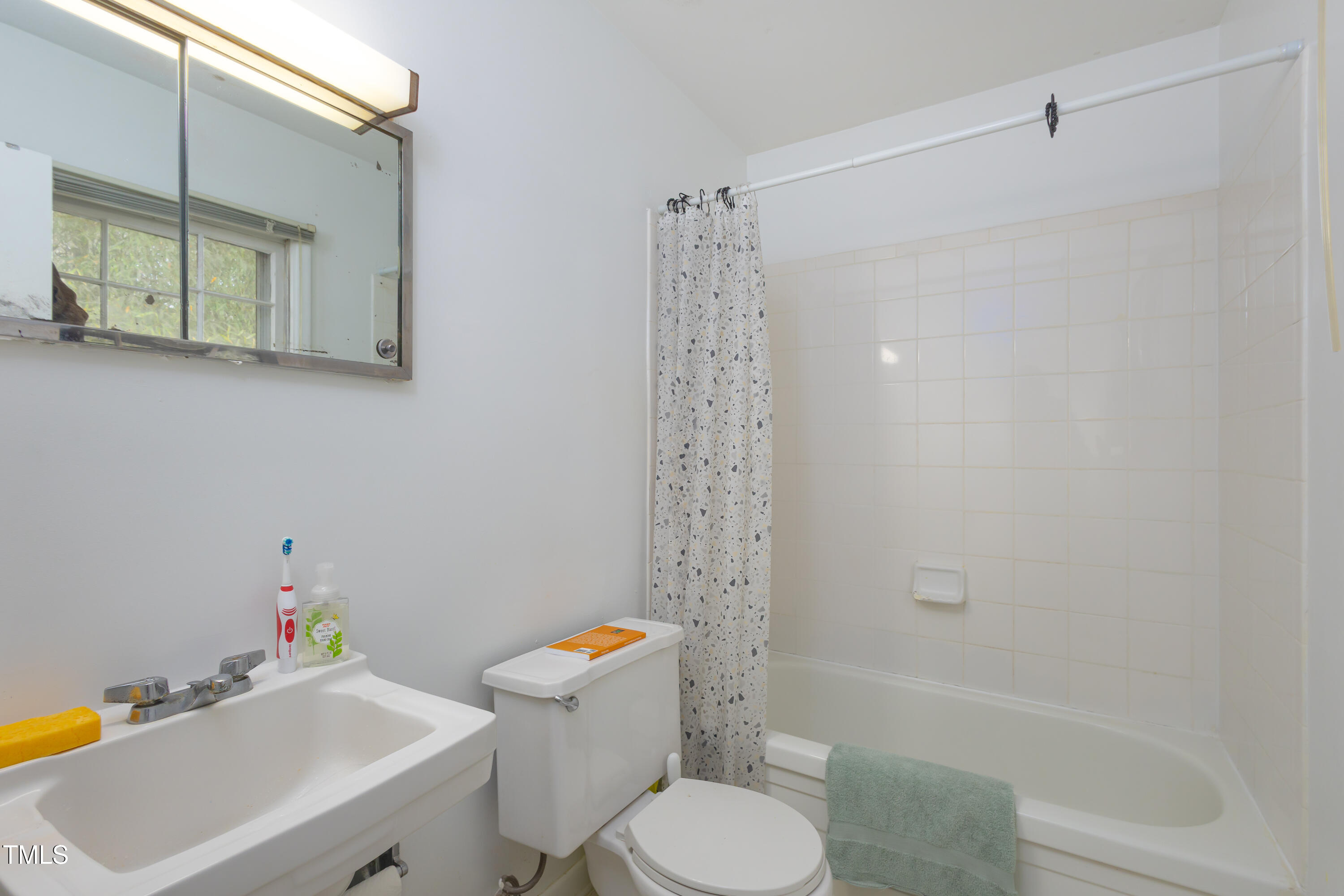 100 Oleander Road Carrboro, NC 27510 - Photo 11 of 25 R6II4952-Edit