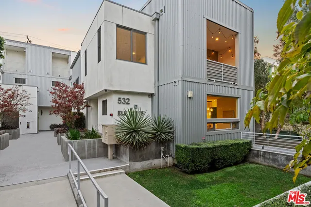 $989,000 | 532 West Elk Avenue, Unit 1, Glendale, CA 91204
