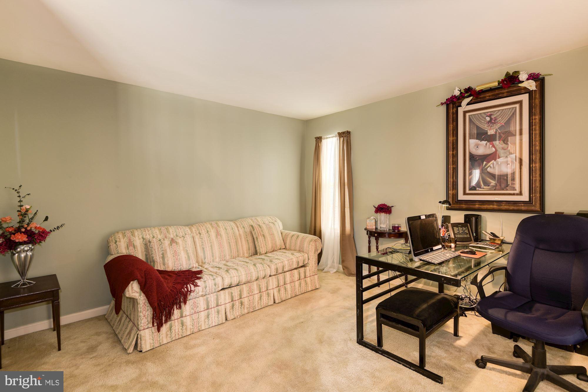 12008 Deka Road Clinton, MD 20735 - Photo 4 of 44 Gallery Image 4
