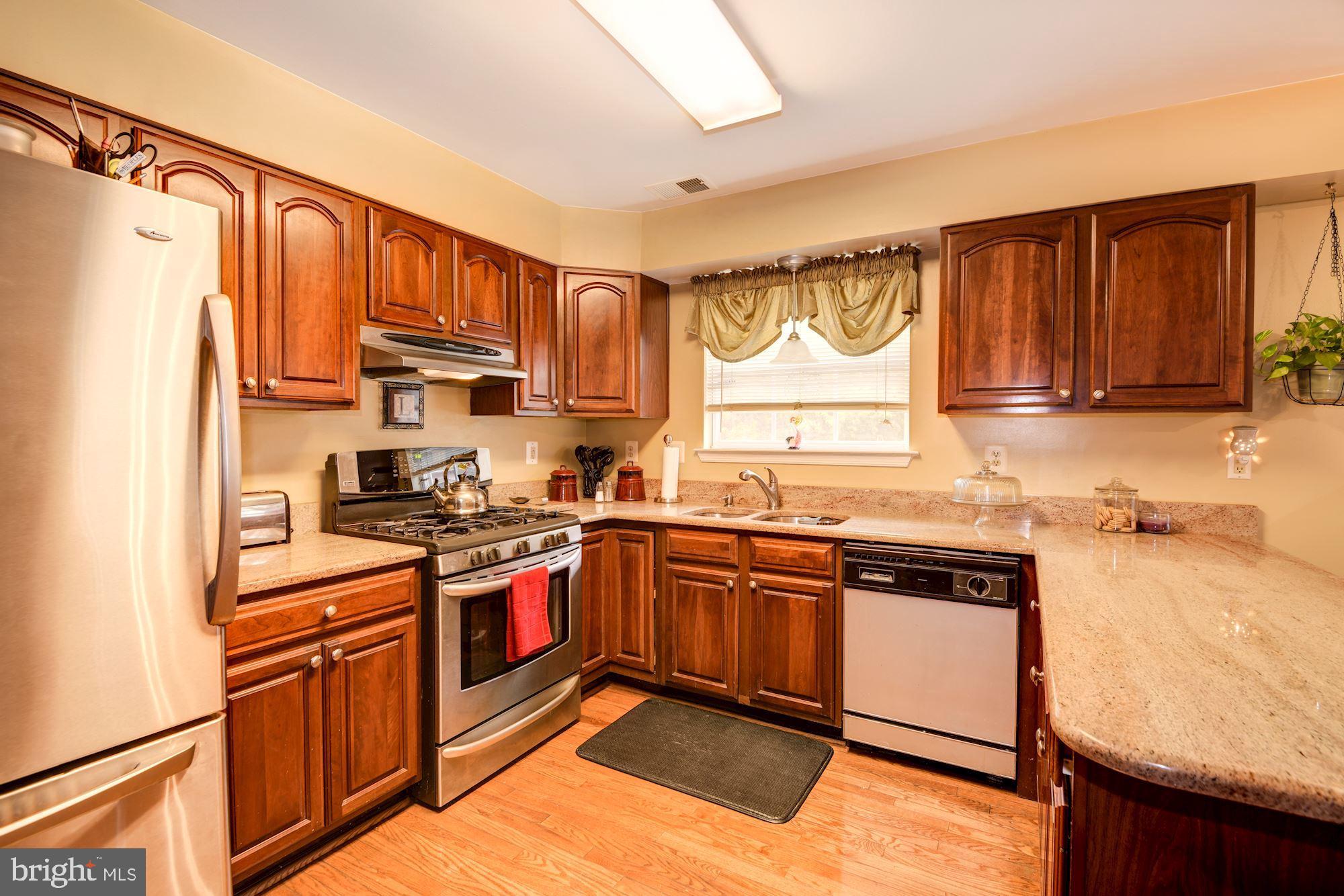 12008 Deka Road Clinton, MD 20735 - Photo 9 of 44 Gallery Image 9