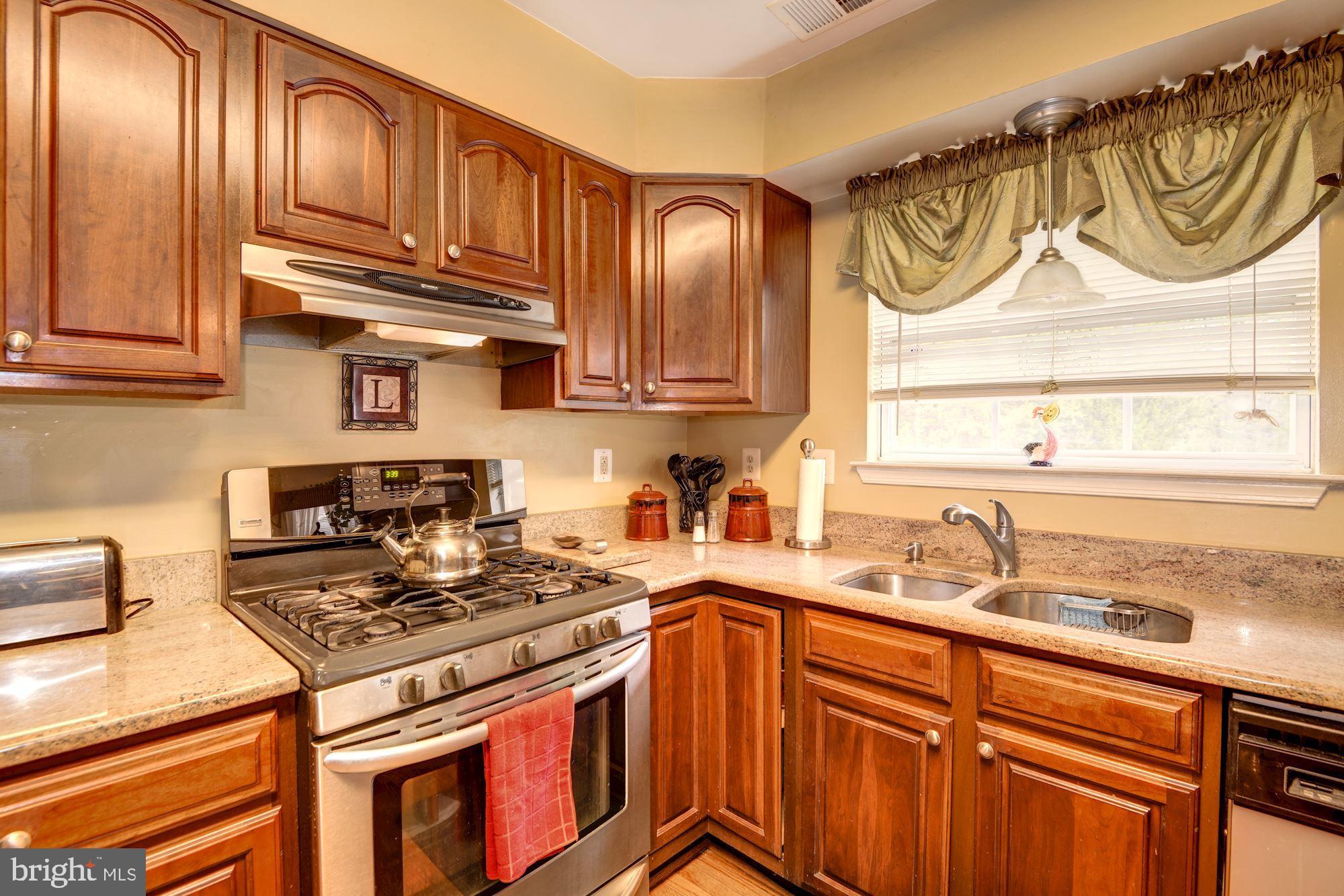 12008 Deka Road Clinton, MD 20735 - Photo 10 of 44 Gallery Image 10
