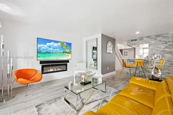 $279,000 | 9373 Fontainebleau Boulevard, Unit K212, Miami, FL 33172