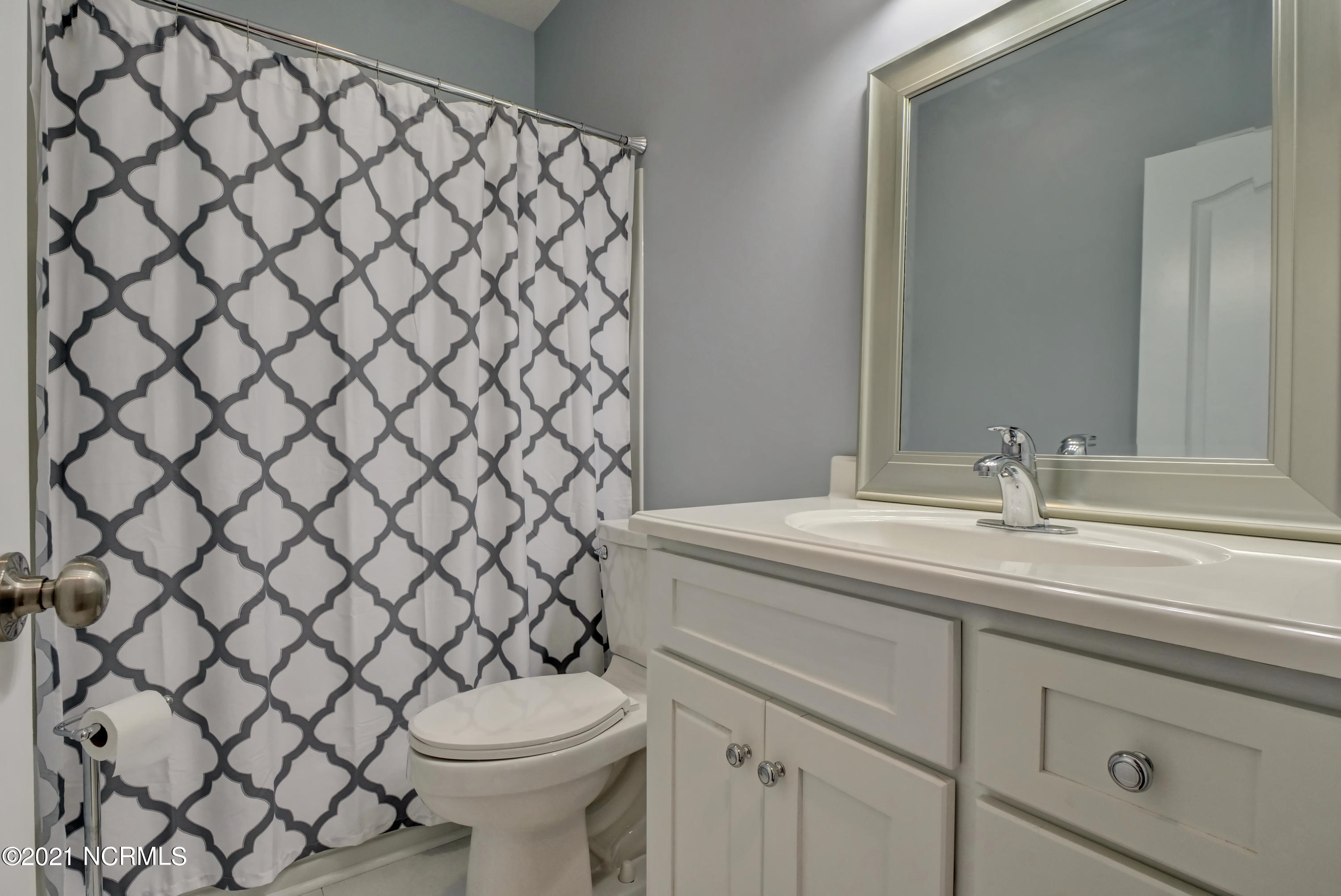 744 Jackson Store Road Beulaville, NC 28518 - Photo 23 of 33 Full bath