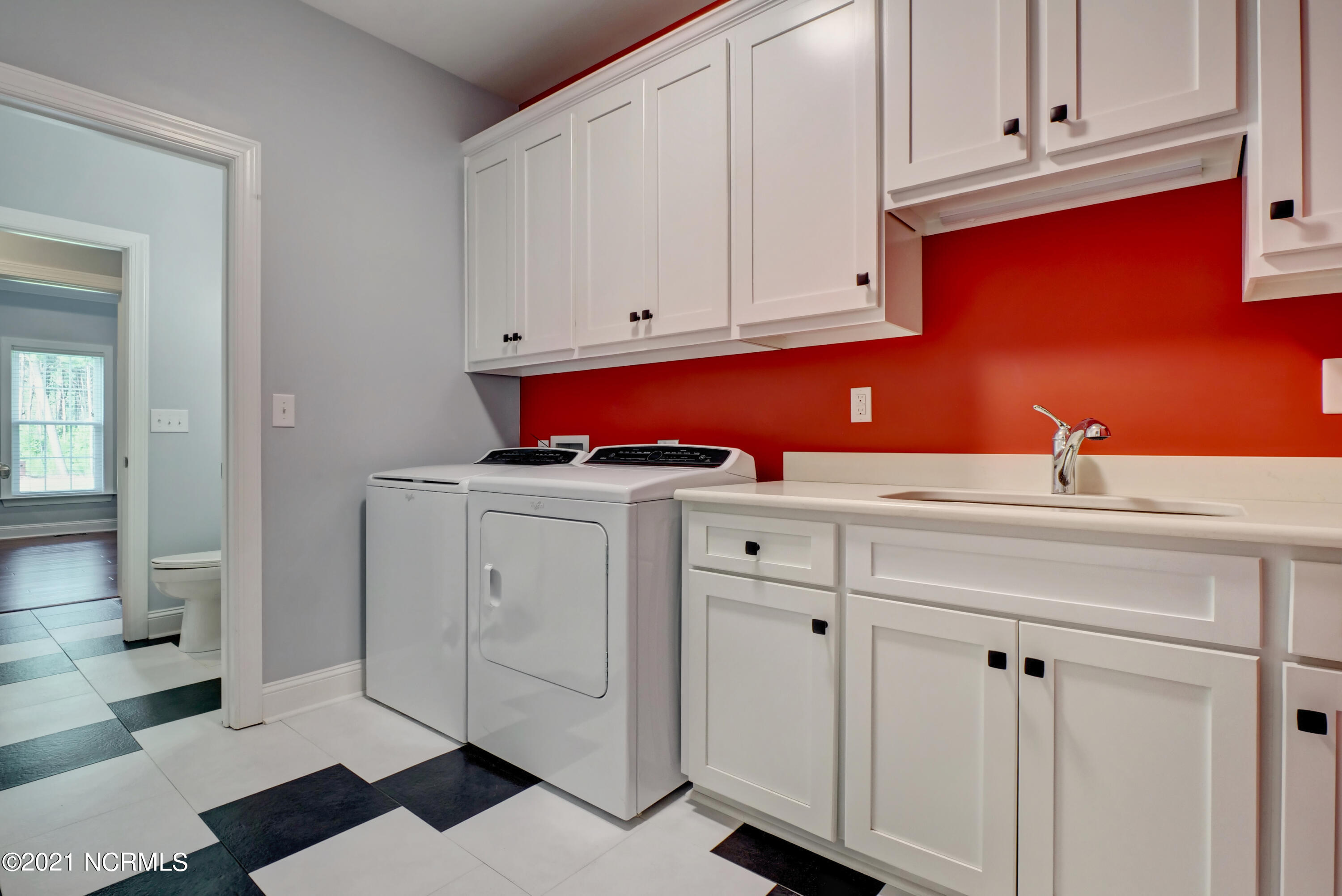 744 Jackson Store Road Beulaville, NC 28518 - Photo 24 of 33 Laundry Room