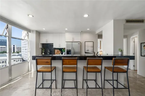 $399,000 | 100 Atlantic Avenue, Unit 604, Long Beach, CA 90802