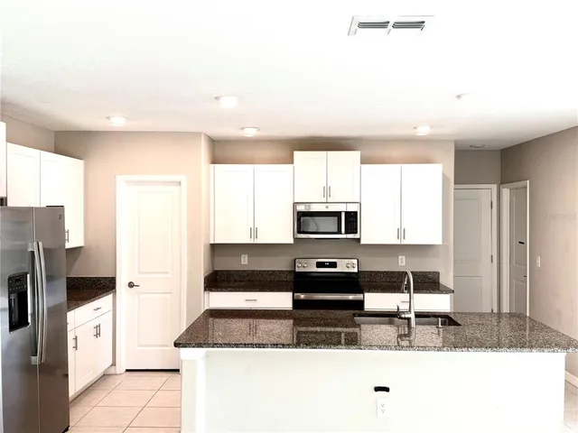 $379,900 | 3153 Oyster Cv Street, Wimauma, FL 33598