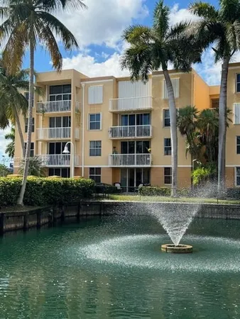 $1,900 | 1450 Southeast 3rd Avenue, Unit 302, Dania Beach, FL 33004