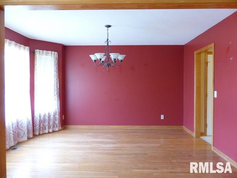 1641 West Geneva Road Peoria, IL 61615 - Photo 11 of 30 Gallery Image 11