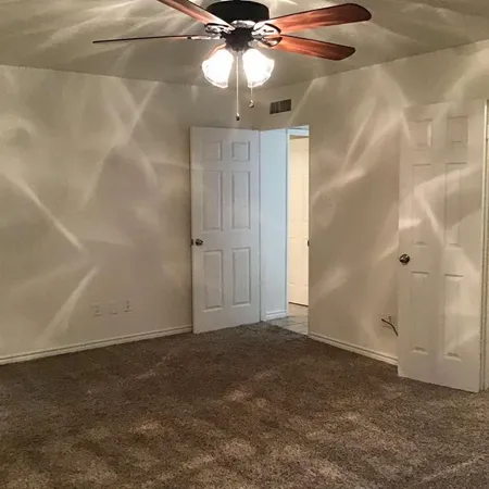 $2,095 | 2622 Meadowview Drive, Arlington, TX 76016