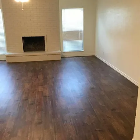 $2,095 | 2622 Meadowview Drive, Arlington, TX 76016