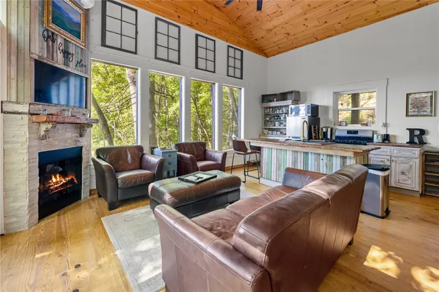 $529,900 | 548 Black Rock Mountain Parkway, Rabun Gap, GA 30568