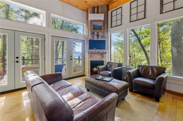 $529,900 | 548 Black Rock Mountain Parkway, Rabun Gap, GA 30568