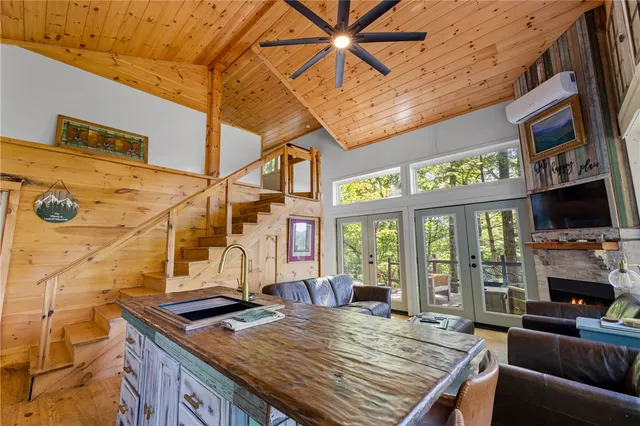 $529,900 | 548 Black Rock Mountain Parkway, Rabun Gap, GA 30568