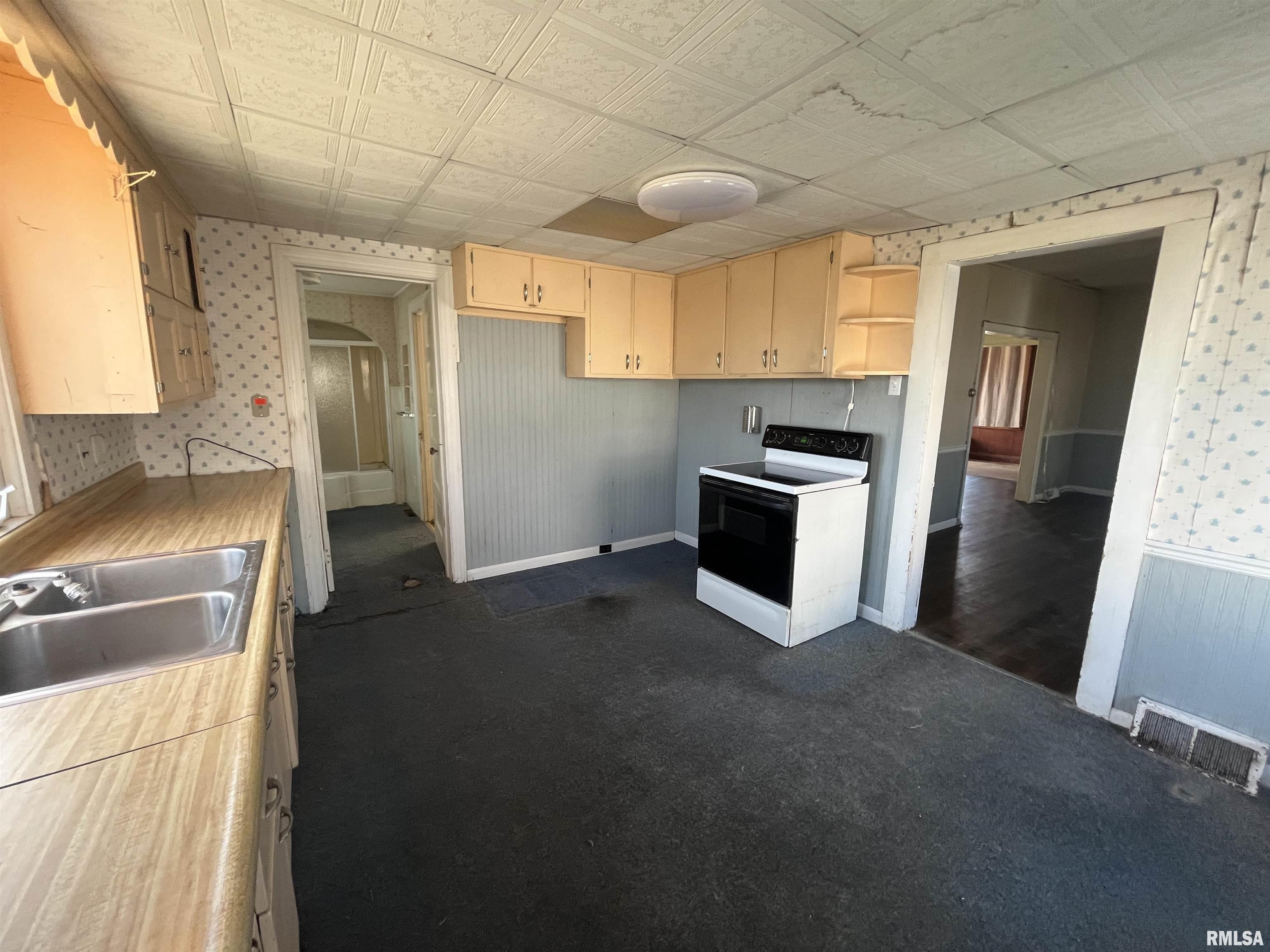 1695 Highway 67 Preemption, IL 61276 - Photo 18 of 39