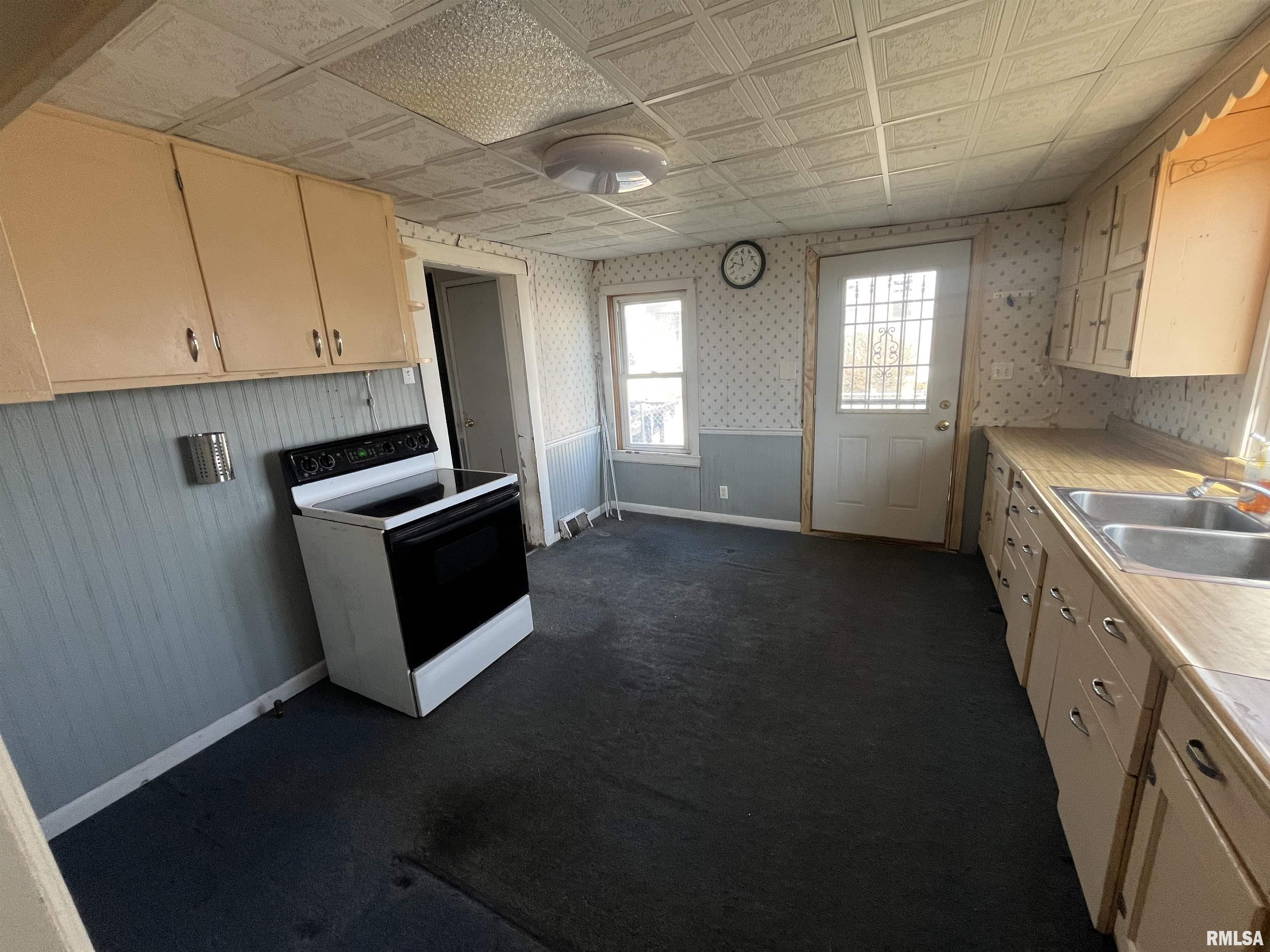 1695 Highway 67 Preemption, IL 61276 - Photo 20 of 39