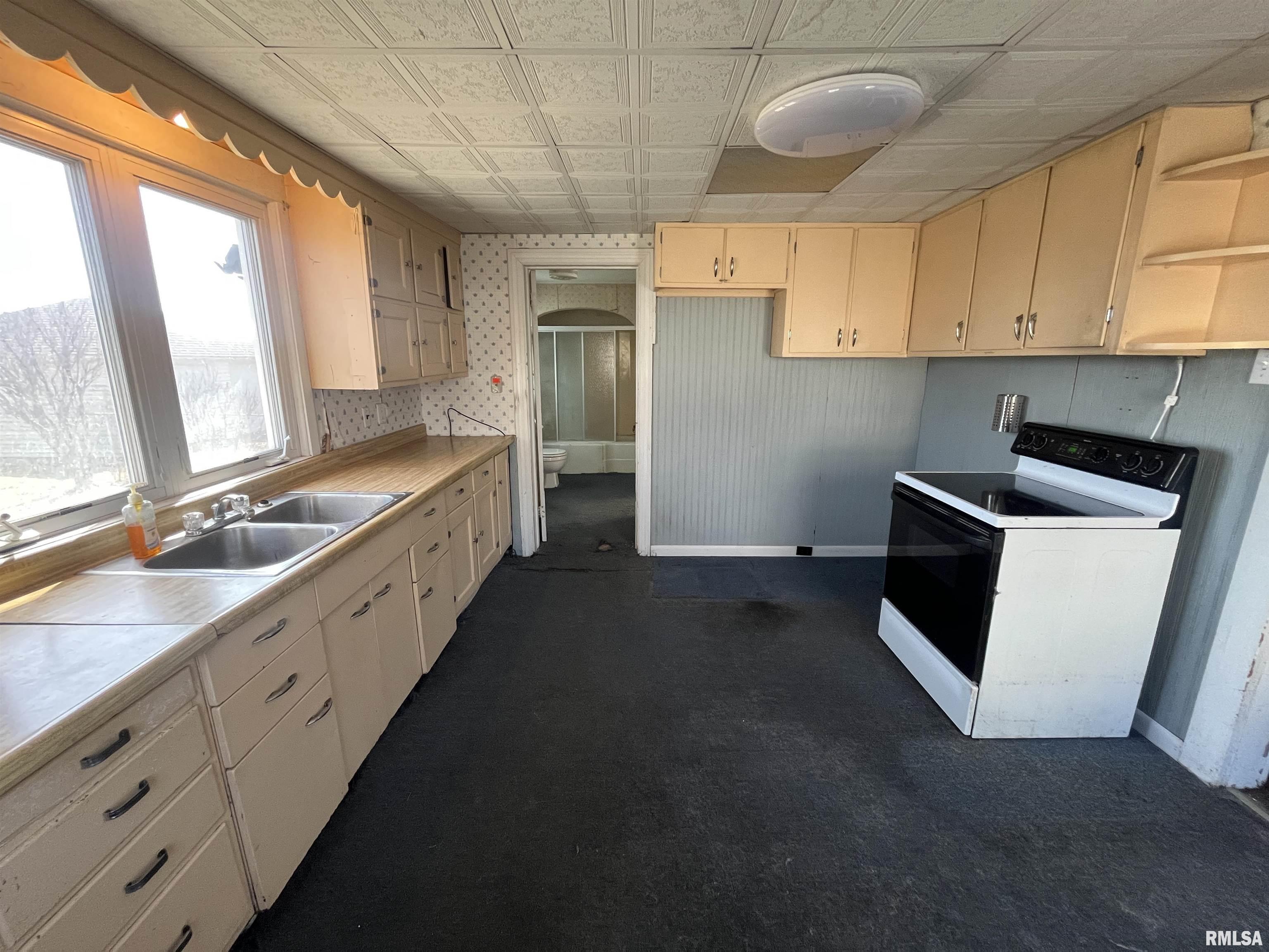 1695 Highway 67 Preemption, IL 61276 - Photo 21 of 39