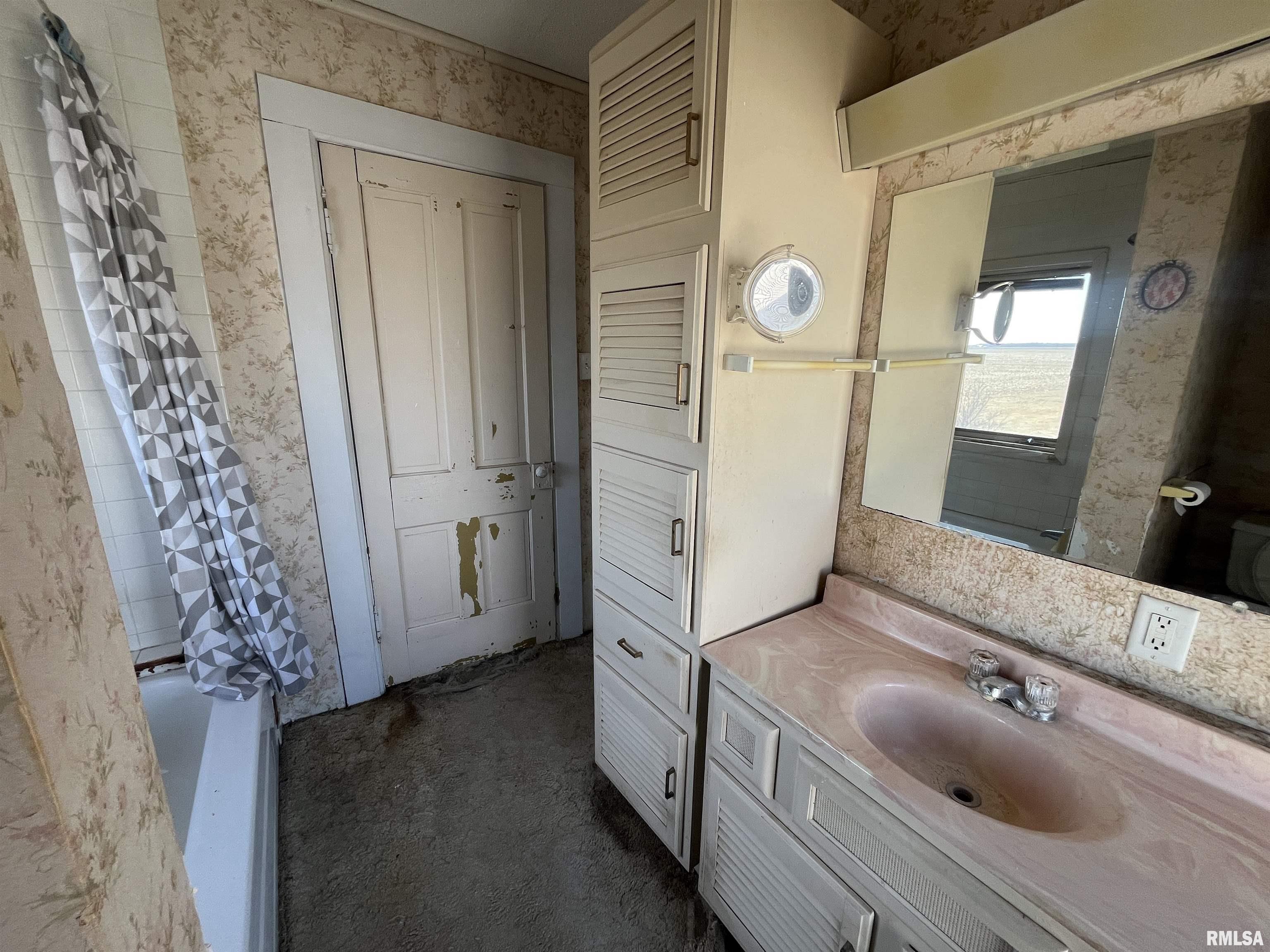 1695 Highway 67 Preemption, IL 61276 - Photo 26 of 39