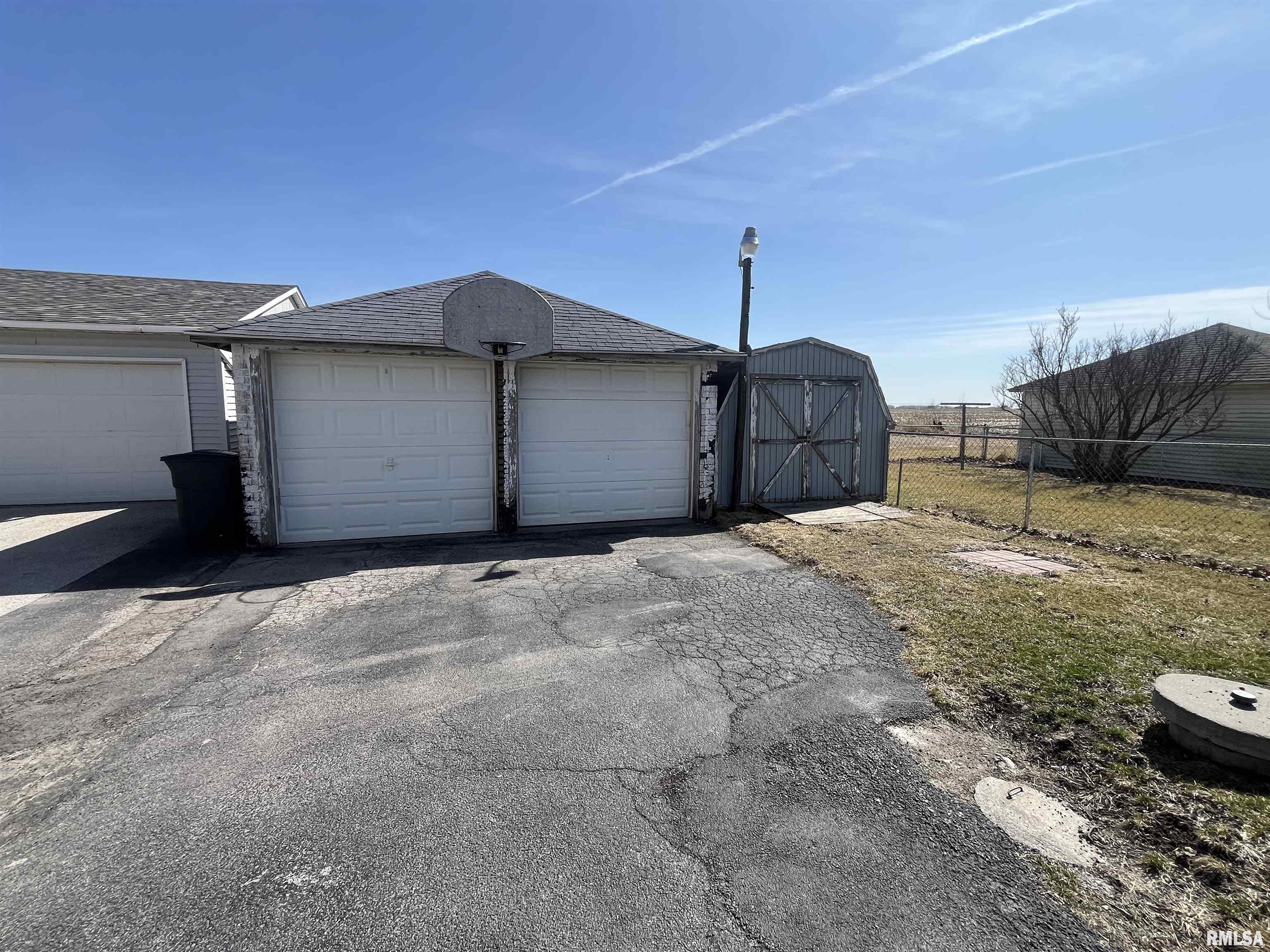 1695 Highway 67 Preemption, IL 61276 - Photo 36 of 39