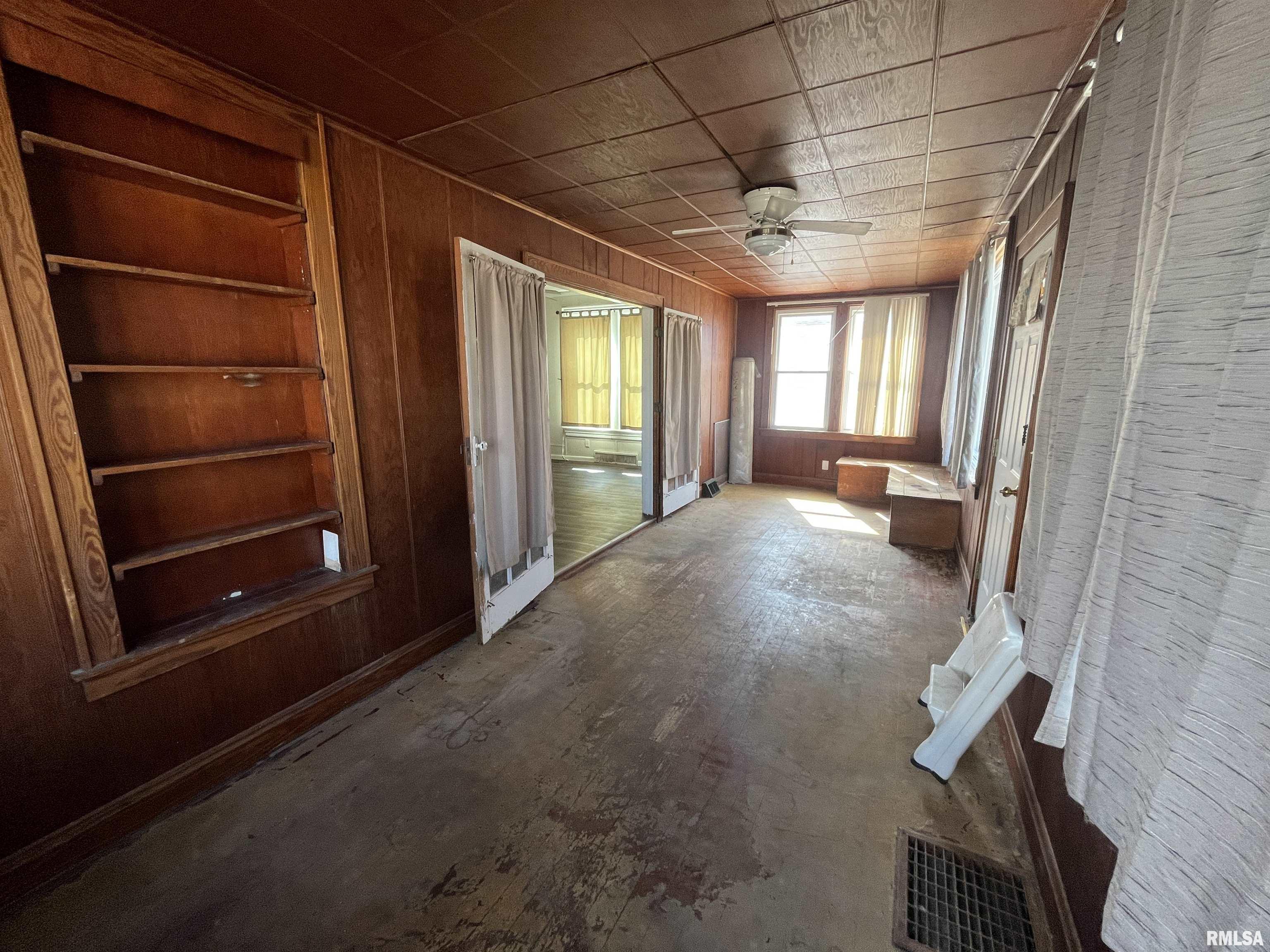 1695 Highway 67 Preemption, IL 61276 - Photo 7 of 39