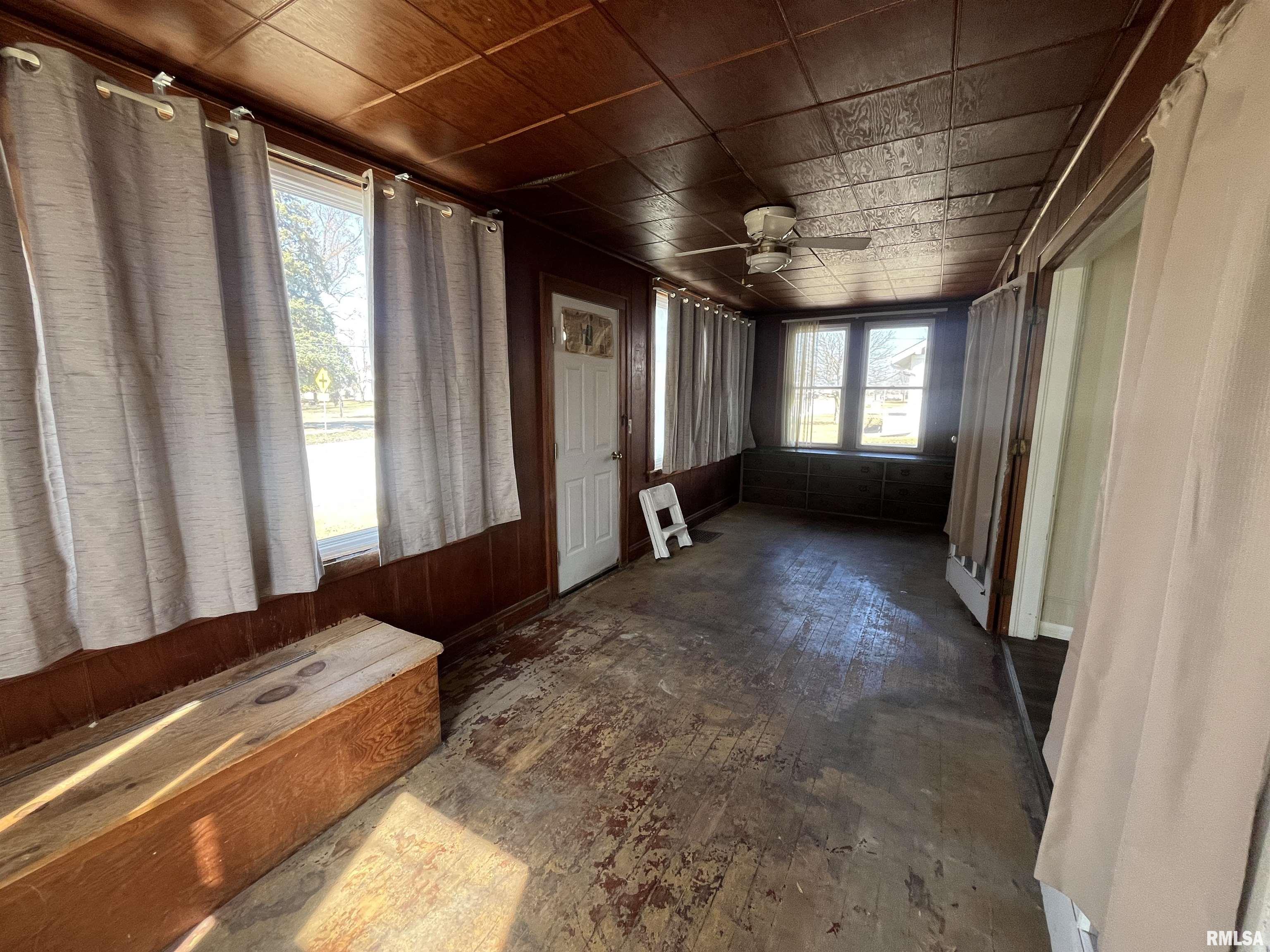 1695 Highway 67 Preemption, IL 61276 - Photo 8 of 39