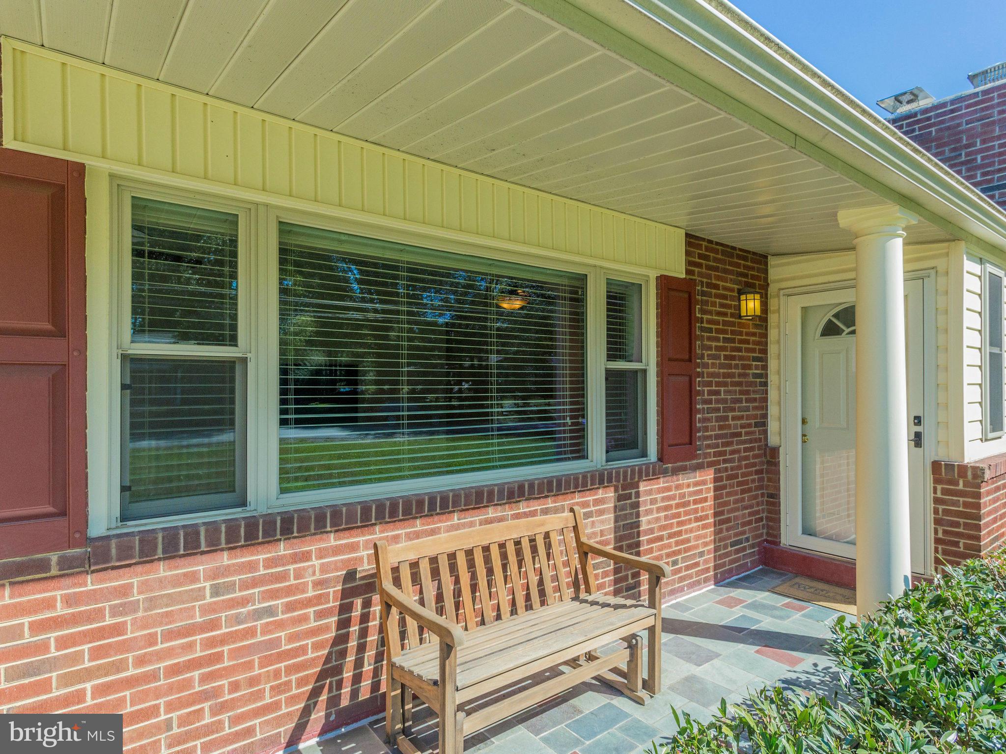 10004 Fairoaks Road Vienna, VA 22181 - Photo 22 of 30 Exterior (Front)