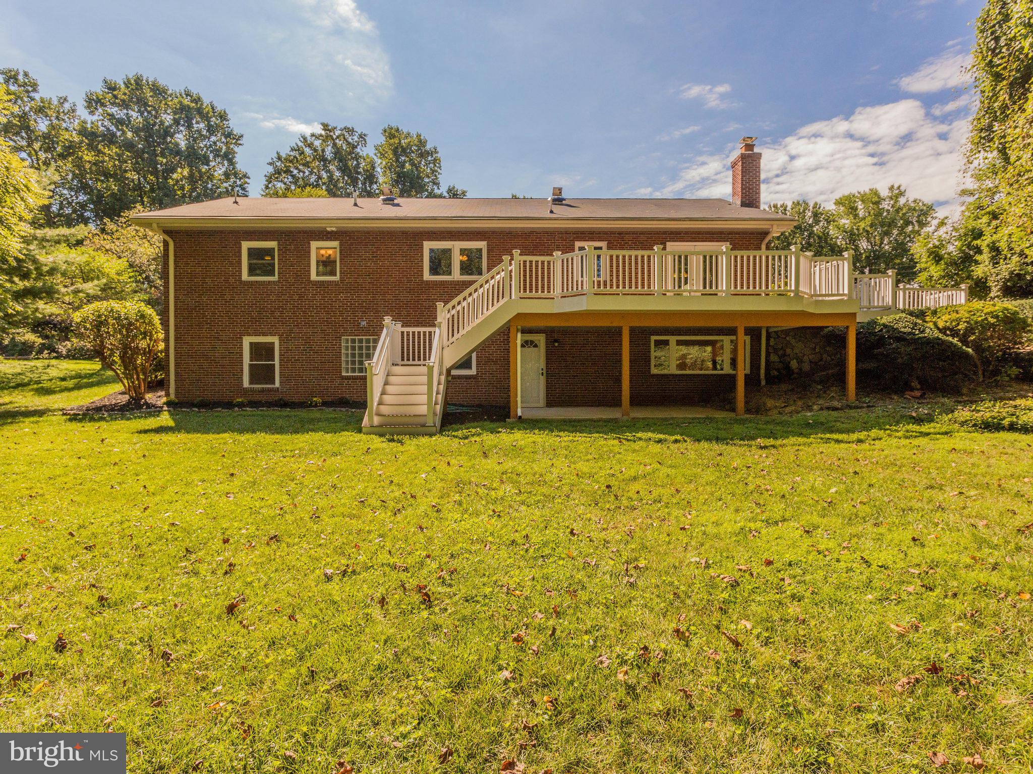 10004 Fairoaks Road Vienna, VA 22181 - Photo 26 of 30 Exterior (Rear)