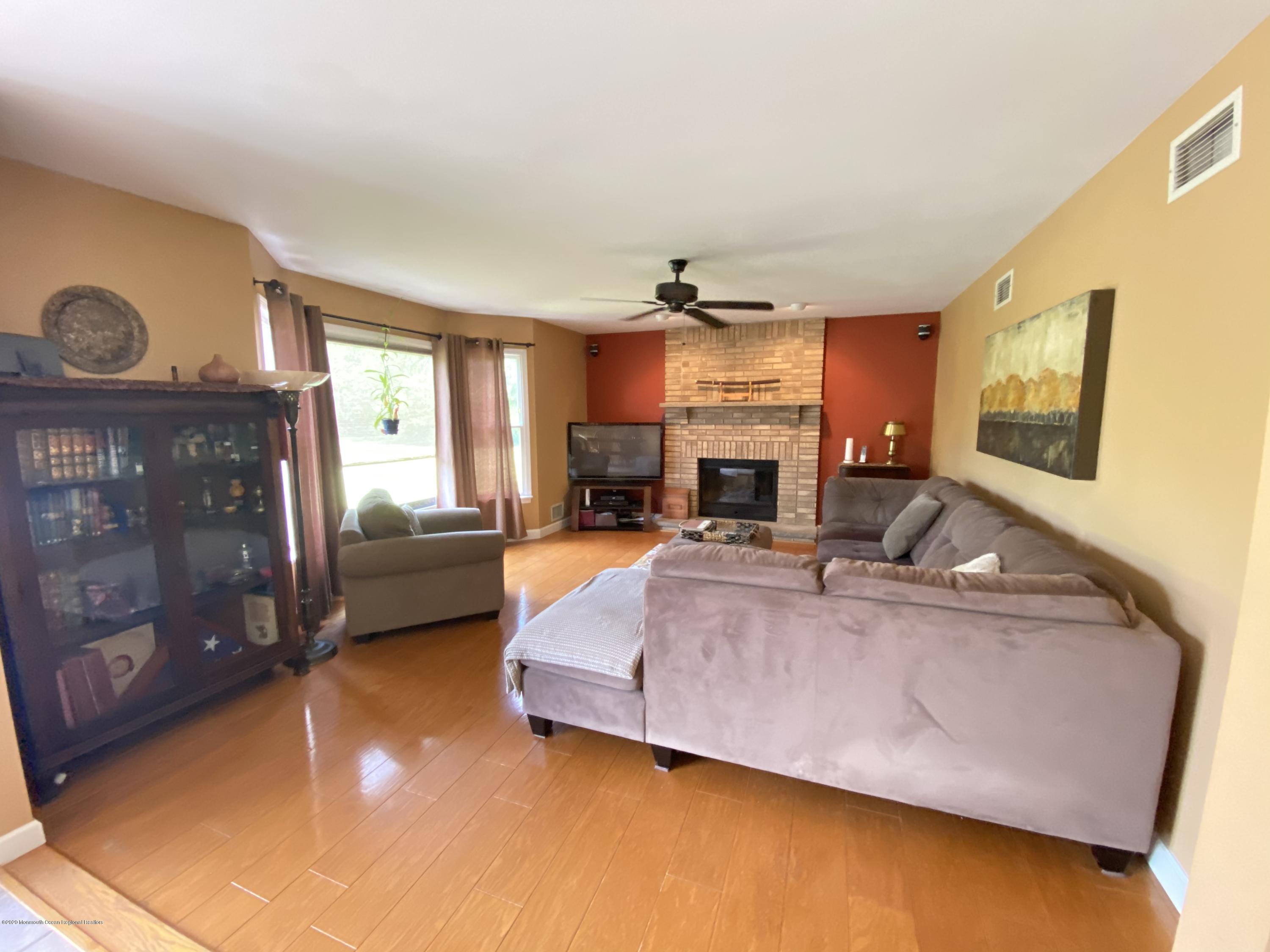 10 Shield Road Millstone Township, NJ 08535 - Photo 13 of 43 B81BEB1B-6E10-417E-BA03-83C8EFEADD47