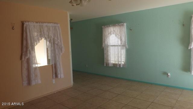 6509 West Riva Road Phoenix, AZ 85043 - Photo 3 of 16 Riva 024