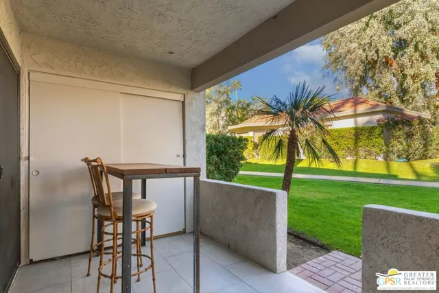 $284,900 | 1725 North VÃa Miraleste, Unit 2111, Palm Springs, CA 92262