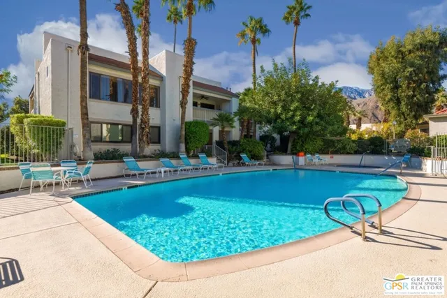 $284,900 | 1725 North VÃa Miraleste, Unit 2111, Palm Springs, CA 92262