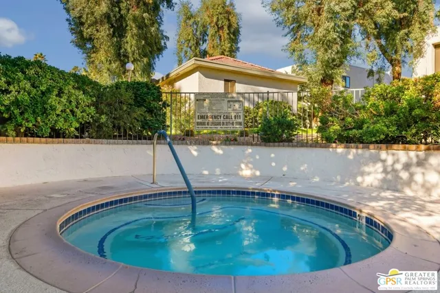 $284,900 | 1725 North VÃa Miraleste, Unit 2111, Palm Springs, CA 92262