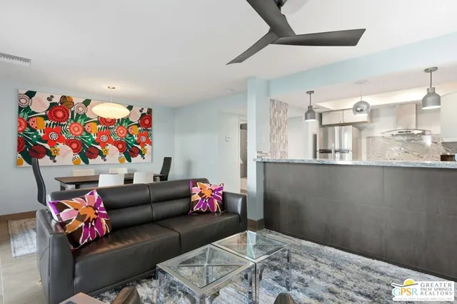 $284,900 | 1725 North VÃa Miraleste, Unit 2111, Palm Springs, CA 92262