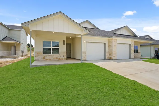 $1,599 | 506 Whirlaway Drive, Unit B, Jarrell, TX 76537