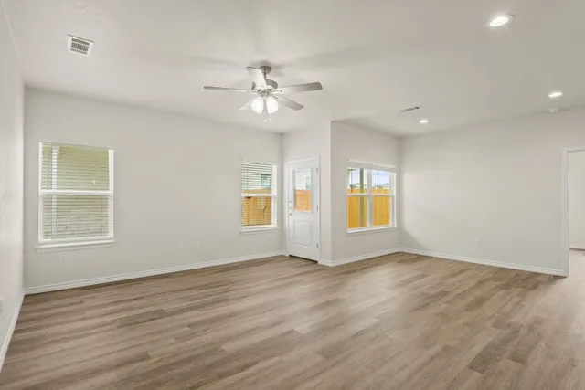 $1,599 | 506 Whirlaway Drive, Unit B, Jarrell, TX 76537